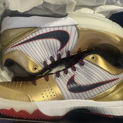 Kobe IV Protro Size 9.5