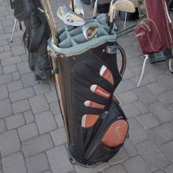 Complete Set Of Men's Golf Clubs 