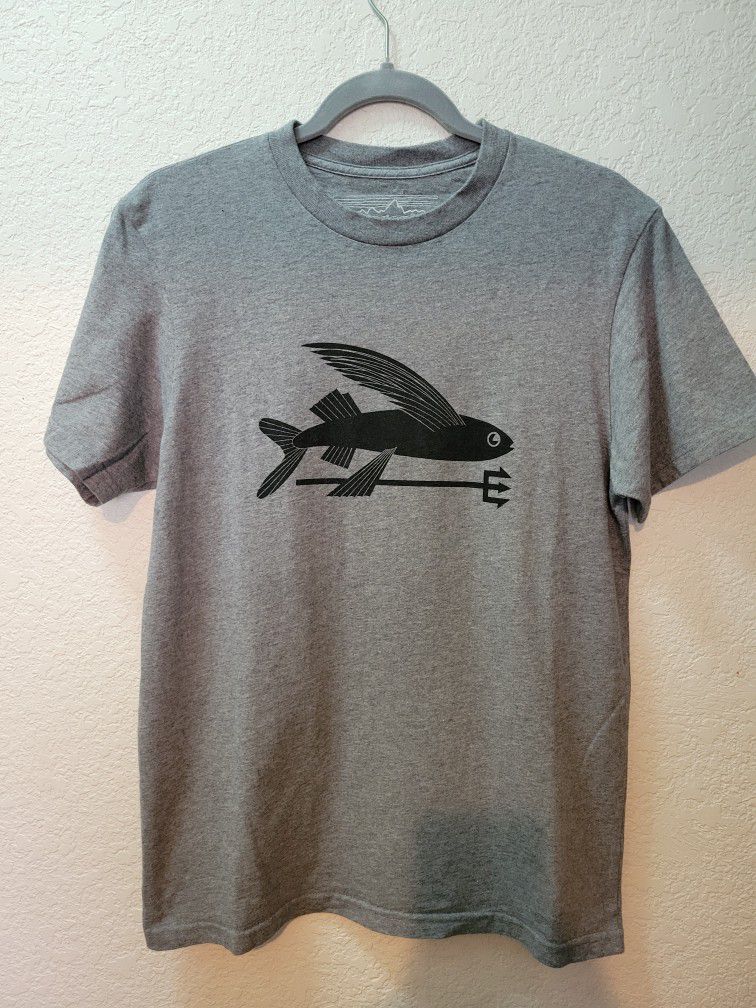 Patagonia Men's T Shirt Flying Fish size Medium Gray