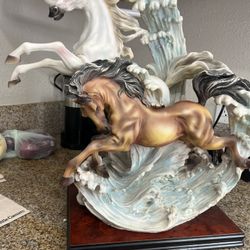 Wild Hearts Statue 