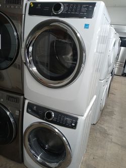 Electrolux stackable front load washer and dryer set - Free delivery
