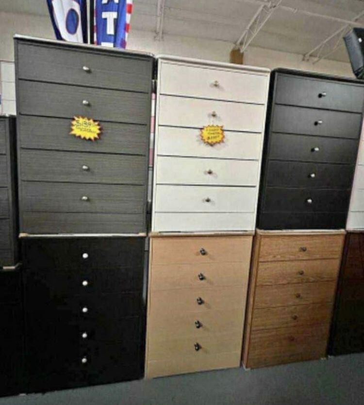 Dresser New Premium $169