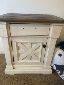 Night stand
