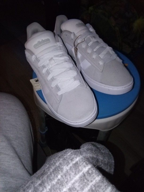 Size 12 Adidas Brandnew 18 Dollars