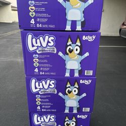 Luvs Size 4 Diapers 🔹 $15 