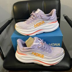 Hoka Bondi 9/ Size 10B Women’s $100