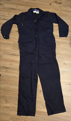 Flame-Resistent Garment