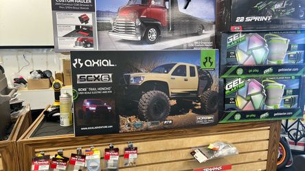 Axial scx6 trail huncho