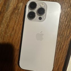 iPhone 14 Pro (UNLOCKED)