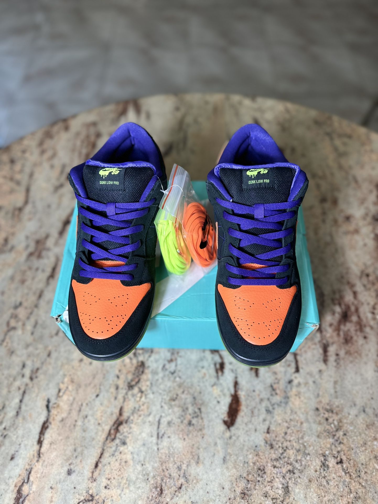 Nike SB Dunk Low “Night Of Mischief” Size 11M