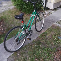 Schwinn Sierra 700 Women's Bike
