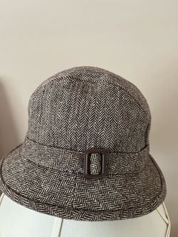 Herringbone Tweed Bucket Hat it’s for women’s