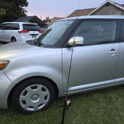 Fishing Rod, Lake Or Ocean 6 To 15 Lb Ready For Action