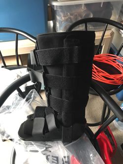 Pneumatic High Walker W/ Metal Uprights Size 9.5