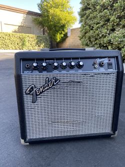 FENDER 15G AMP