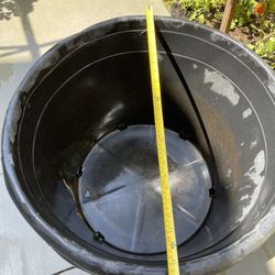 Oversized plastic bucket