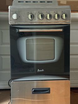 24 inch Gas Stove - Excellent