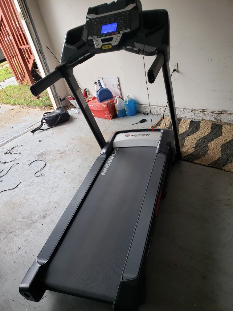 Schwinn Journey 8.0 Treadmill