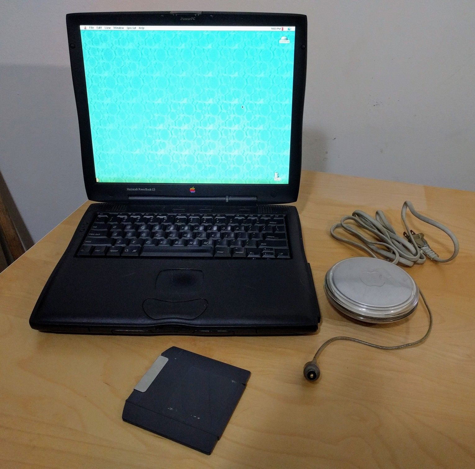 Working Macintosh PowerBook G3 Wallstreet, Charger, Zip Drive