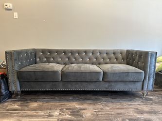 Gray Couch & Gray seat
