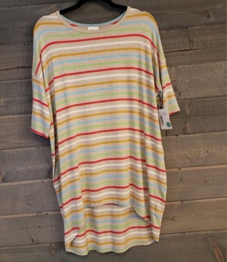 NWT LuLaRoe tunic in the size XS