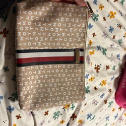 Tommy Hilfiger make a bag