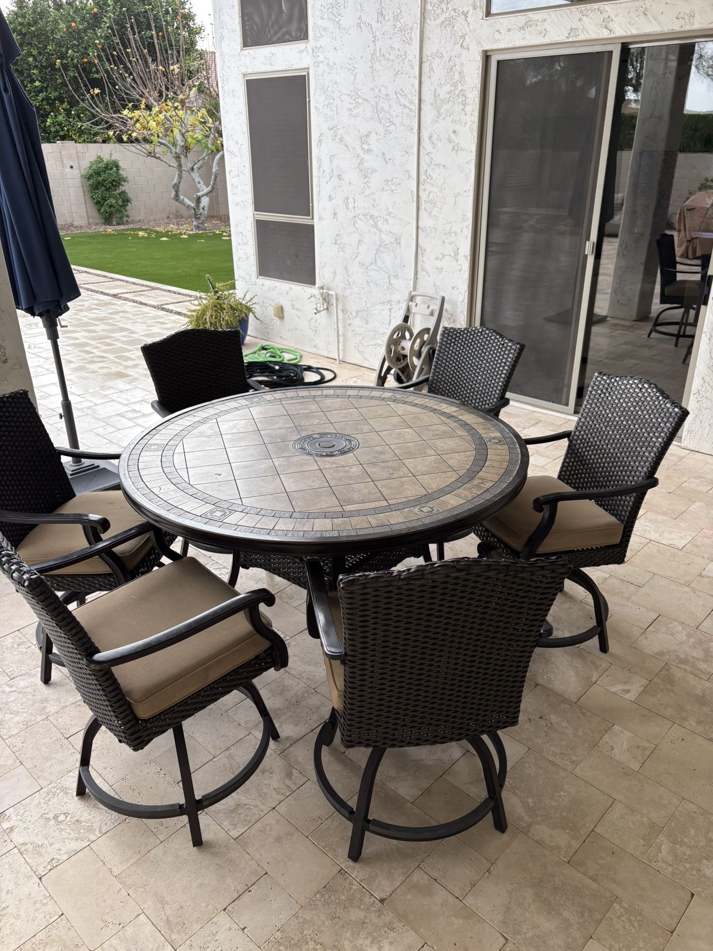 Outdoor Patio Table And Chairs