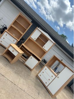Bedroom set