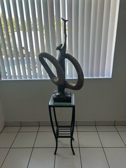 Unique art statue