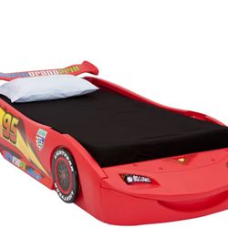 Corvette Bed With Shelf 
