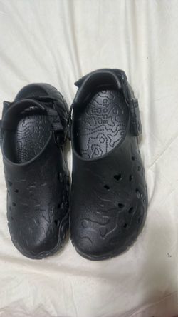 crocs MTN size 11 de hombre nuevos  su presio es de 80