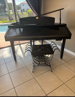 Yamaha Clavinova CVP- 900