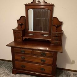 Beautiful Antique Dresser 
