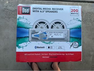 Marine Dual Digital Media Receiver with 6.5 Speakers 200 watt.