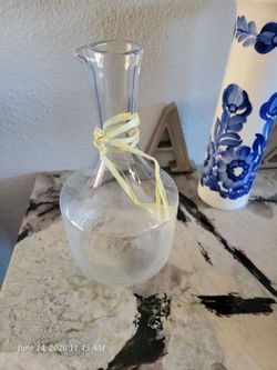 TOSCANY  Vtg. Hand Made Clear Glass Carafe.
