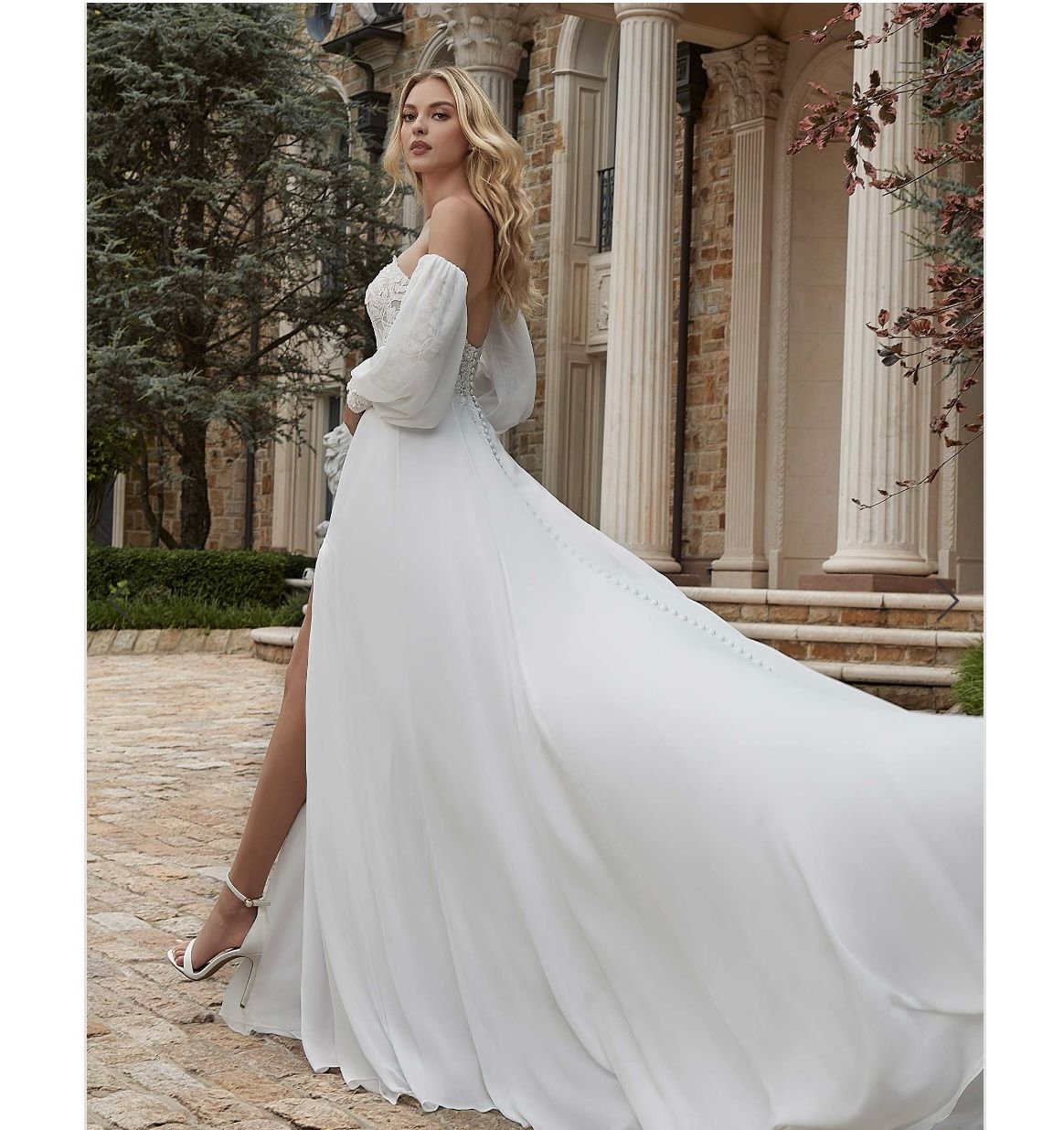 Wedding Dress NEW. Never Worn