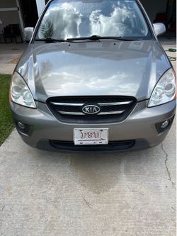 2009 KIA Rondo