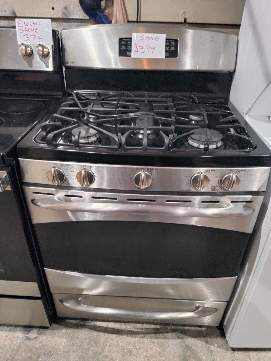 Stainless Steel GE Profile Gas Stove