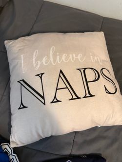Throw Pollow Nap