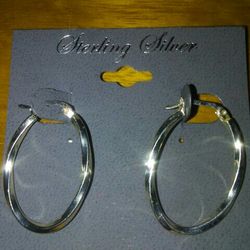 Sterling silver Earring.