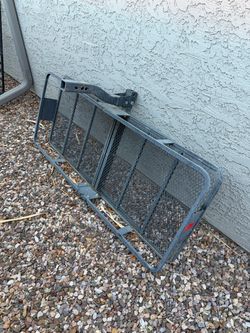 Folding hitch cargo carrier