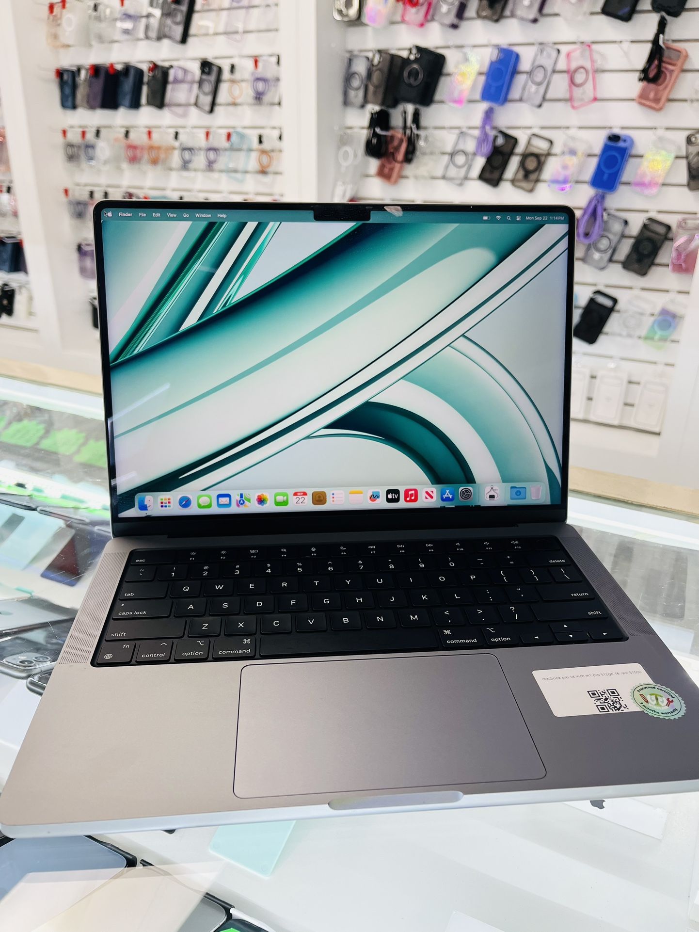 MacBook Pro M1 14-inch 512GB 16Ram 