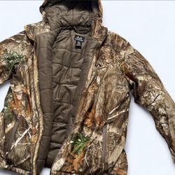 Realtree Camo Hunting Jacket – Size Large – Insulated Hooded