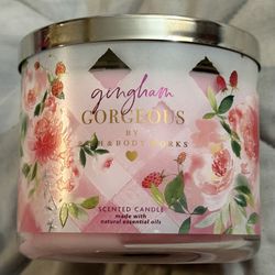 Bath & Body Works Gingham Gorgeous Scented Candle New