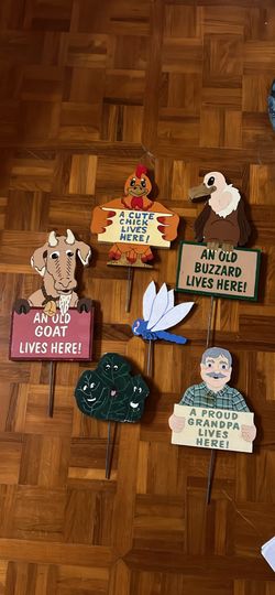 Wooden Garden Decorations ( 6 PCs) 