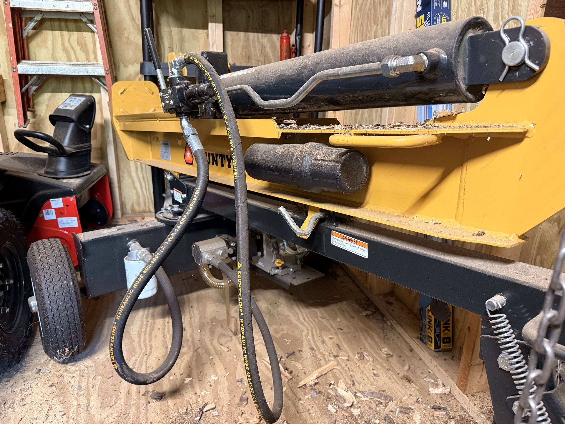 CountyLine 25-Ton Log Splitter – Like New – $1,000 (Cash Only)