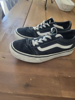Boys vans size 4 black