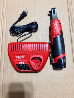 Milwaukee M12 FUEL 12-Volt Lithium-Ion Brushless Cordless High Speed 3/8 in. Ratchet Kit