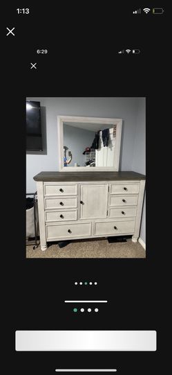 Dresser With Mirror