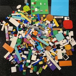 Odd Lot of LEGO Pieces About 1lb 4 oz